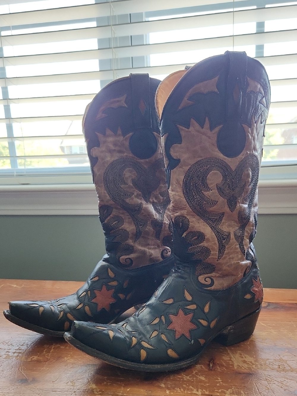 Old Gringo Embroidered Western Cowboy Boots Size 9